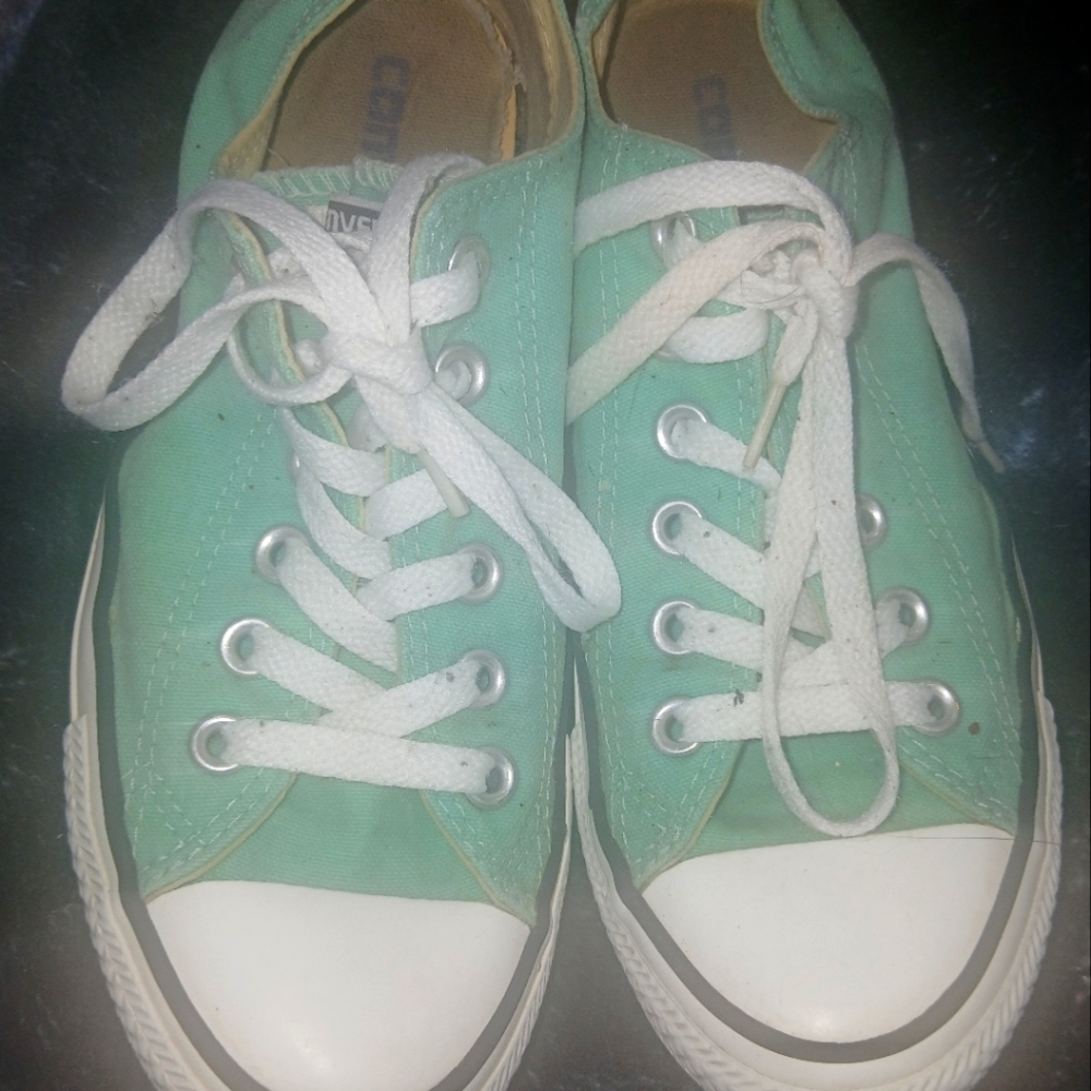 Green size 7 converse